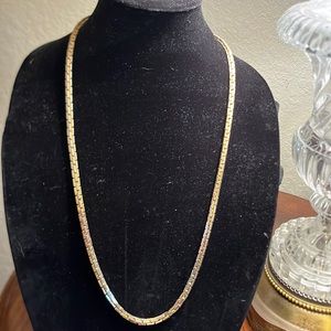 Les Bernard Inc. Vintage 30 inch gold chain necklace